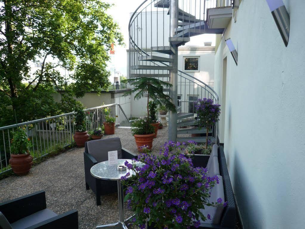 Mirage City Hotel Stuttgart Zentrum Exterior photo
