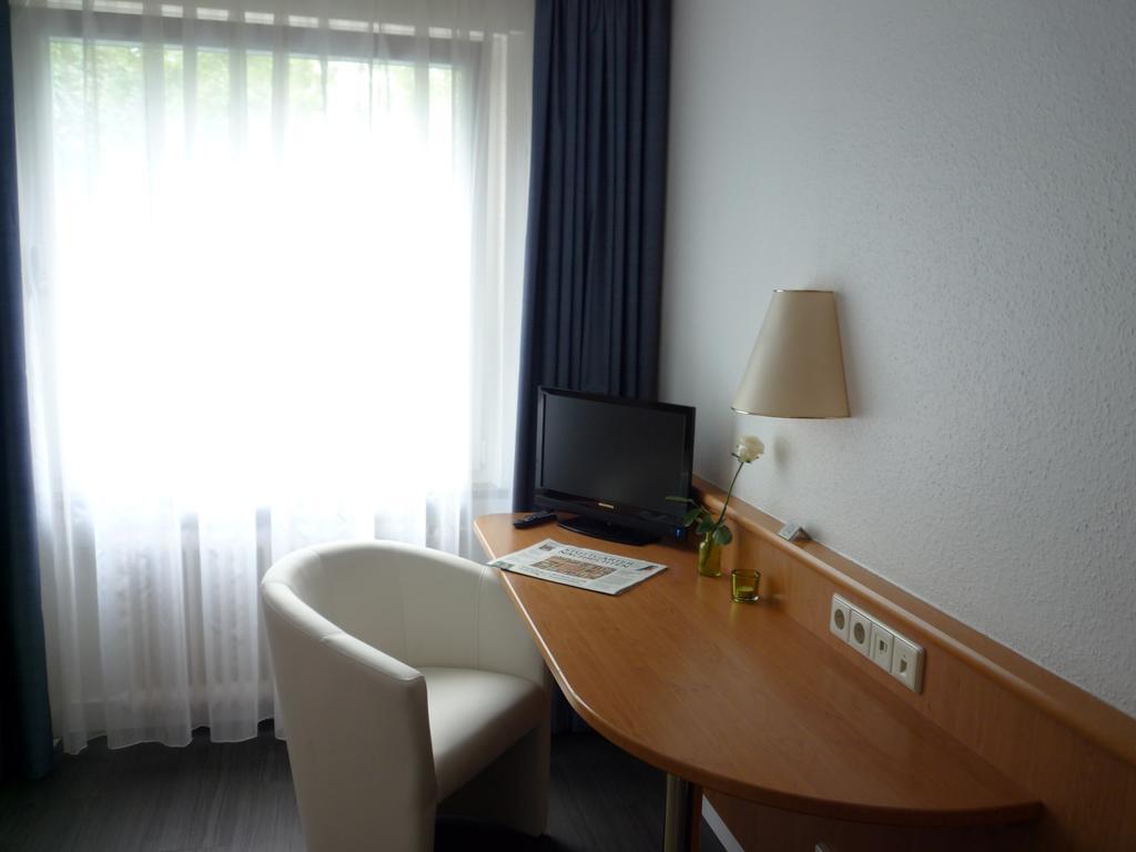 Mirage City Hotel Stuttgart Zentrum Exterior photo