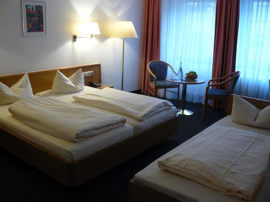 Mirage City Hotel Stuttgart Zentrum Exterior photo
